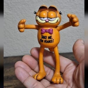 Vintage 1981 Garfield "Take Me I'm Yours!" Bendy/Bendable Rubber Figurine